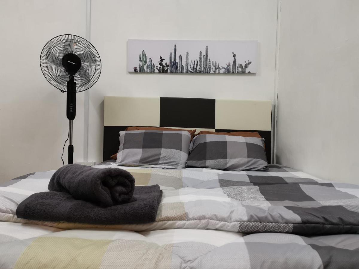 Sri Makmur Pontian Homestay Pontian Besar Экстерьер фото